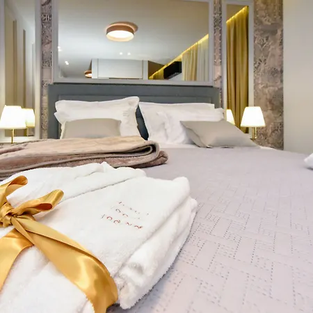 Nocleg ze śniadaniem Luxury Kadena 4*