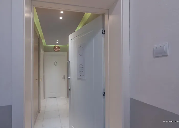 Luxury Kadena Alojamento de Acomodação e Pequeno-almoço