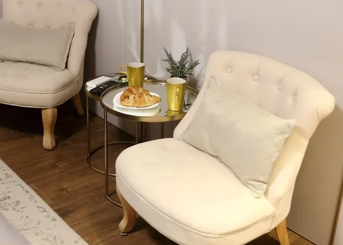 Nocleg ze śniadaniem Luxury Kadena 4*