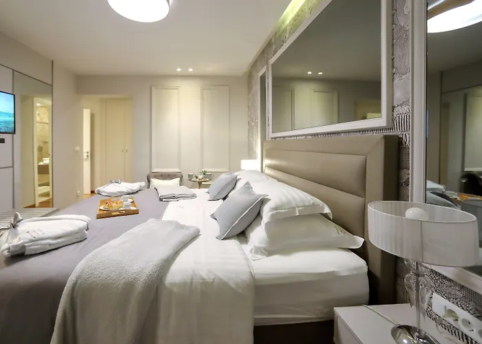 Nocleg ze śniadaniem Luxury Kadena 4*