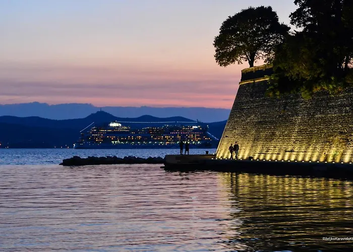 Alojamento de Acomodação e Pequeno-almoço Luxury Kadena Zadar