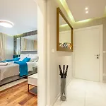 Bed & Breakfast Luxury Kadena 4*