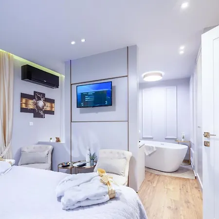 Luxury Kadena Zára