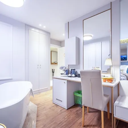 Panzió Luxury Kadena 4*