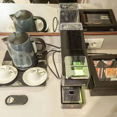 Bed & Breakfast Luxury Kadena 4*