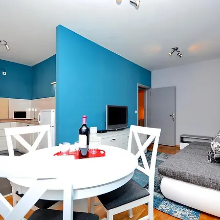 Luxury Kadena Panzió Zára
