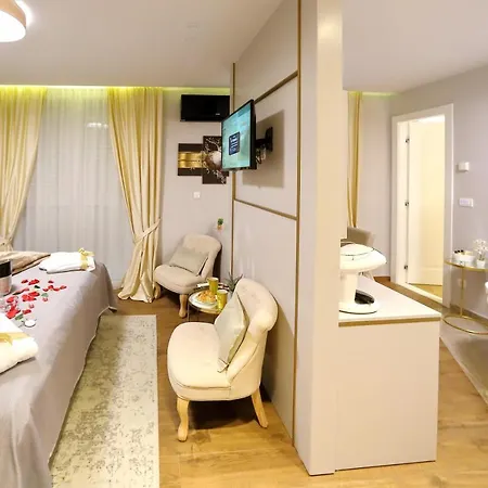 Panzió Luxury Kadena Zára