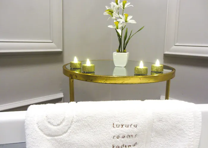 Luxury Kadena Oda ve Kahvaltı 4*